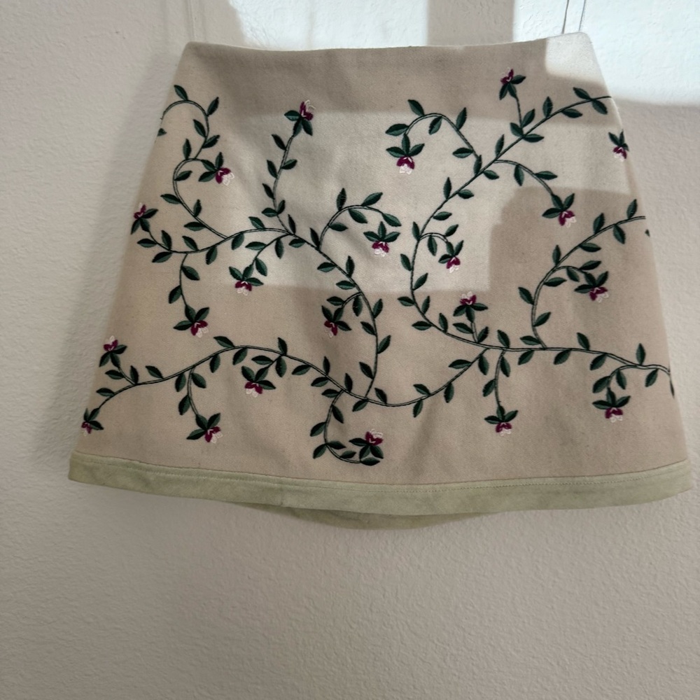 Twinset Milano Embroidered Size Large Cream Floral Skirt 100% Wool - Picture 15 of 16